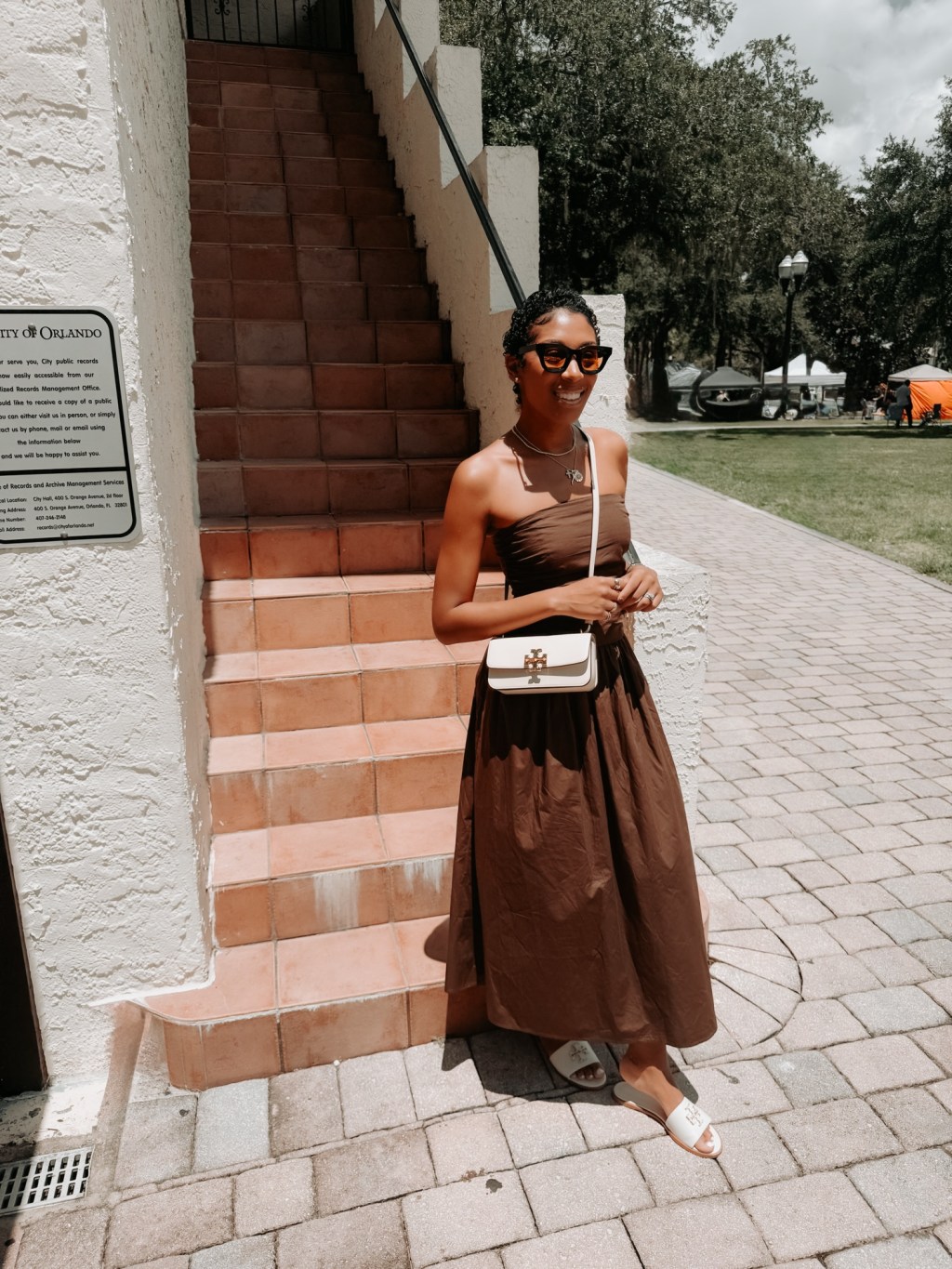 Summer to Fall Transitional Outfit Inspiration: Effortless Neutrals for the Changing&nbsp;Season